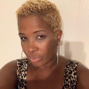 Meet your Posher, Fiodeline